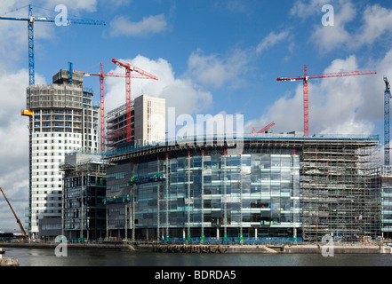 UK, England, Salford Quays, Mediacity UK, new BBC headquarters being built 2009 Stock Photo
