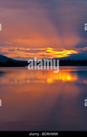 der see rogen bei sonnenuntergang, naturreservat rogen, haerjedalen ...