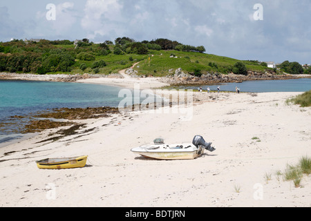 Sandy beach on Gugh looking towards the bar and St. Agnes, Isles of Scilly, Cornwall UK. Stock Photo