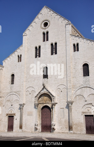 Basilica di San Nicola, Piazza San Nicola, Bari, Bari Province, Puglia Region, Italy Stock Photo