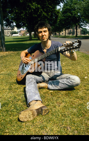 Ronnie Lane musician in Shrewsbury in 1974 uk PICTURE BY DAVID BAGNALL Stock Photo