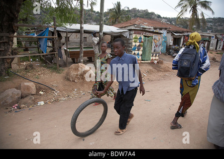 TANZANIA Street scene, Mabatini, Mwanza. Photo by Sean Sprague 2007 Stock Photo