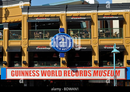 Guinness World Records Museum and Ruby Tuesday Restaurant - Attractions on Clifton Hill, Niagara, Canada Stock Photo