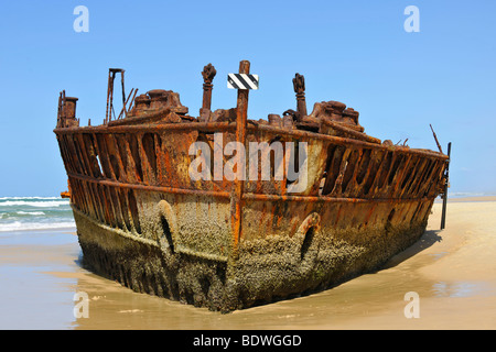 Wreck of the former luxury liner SS Maheno, Seventy-Five Mile Beach, UNESCO World Natural Heritage Site, Fraser Island, Great S Stock Photo