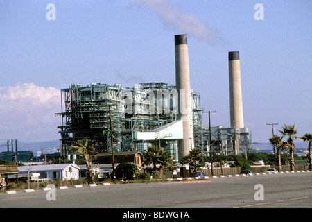 power plant near beach in Southern California (now out of service) ran on fuel oil, could change to natural gas on smoggy days Stock Photo