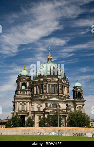 The Berliner Dom cathedral seen from the Schlosswiese meadow, Mitte, Berlin, Germany, Europe Stock Photo