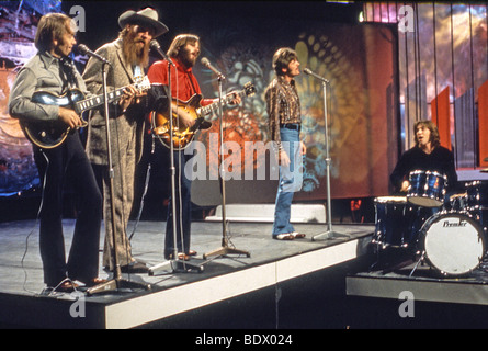 THE BEACH BOYS - US pop group on UK TV show about 1966. From l: Al Jardine, Mike Love, Carl Wilson, Bruce Johnson, Dennis Wilson Stock Photo