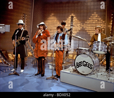 BEE GEES -UK pop group in 1967. from l: Barry, Robin and Maurice Gibb with Vince Melouney behind and Colin Petersen.Photo: Tony Gale Stock Photo