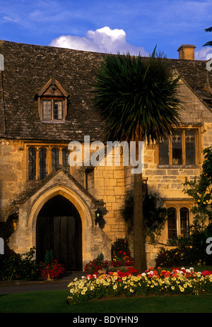 Hotel de la Bere, hotel, Tudor Manor, manor house, rooms and lodging, accommodations, town of Cheltenham, Cheltenham, Gloucestershire County, England Stock Photo