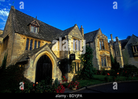 Hotel de la Bere, hotel, Tudor Manor, manor house, rooms and lodging, accommodations, town of Cheltenham, Cheltenham, Gloucestershire County, England Stock Photo