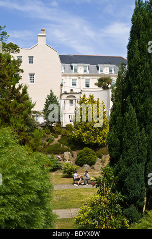 Guernsey - St Peter Port, An area of restaurants close to the tourist ...