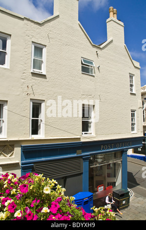 dh La Rue des Forges ST PETER PORT GUERNSEY Post Office Smith Street St Peter Port Stock Photo