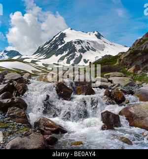 The Ioldo River and the Katun Ridge. The Altai Mountains, Siberia, Russian Federation Stock Photo