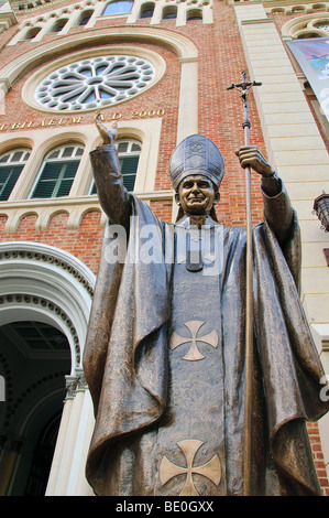 Brass statue of Pope John Paul ll  at Assumption Cathedral, Bangkok Thailand Stock Photo