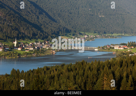 Techendorf village, Weissensee Lake, view from Franz-Josefs-Hoehe, Gailtaler Alps, Carinthia, Austria, Europe Stock Photo