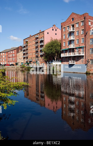 Leeds City Centre, commercial and residential buildings including Calls Landing, converted from warehouses on the River Aire Stock Photo