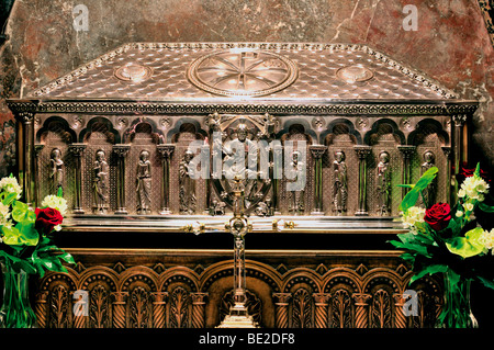 Spain, St. James Way: Tomb of the apostle St. James in the Cathedral of ...