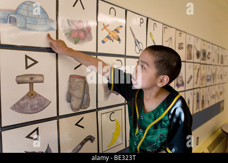 Gojahaven is a town in the far north of canada in 1000 where Inuits living. There is one primary school and one secondary school Stock Photo