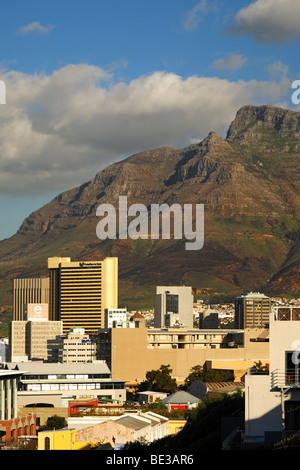 View onto the city centre of Cape Town towards the tower of the Southern Sun Hotel and the mountain range of the Devil's Peak,  Stock Photo