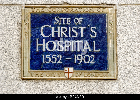 Plaque marking the former site of Christ's Hospital 1552 - 1902 in Newgate St, Holborn, London, England Stock Photo