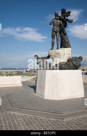 Martyrs' Square, Beirut: Bullet Holes In The Statues Stock Photo - Alamy