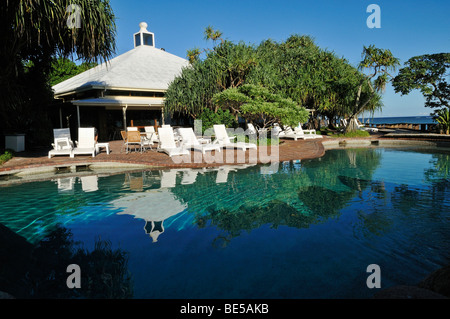 Pool and bar area of the resort on Heron Island, Capricornia Cays National Park, Great Barrier Reef, Queensland, Australia Stock Photo