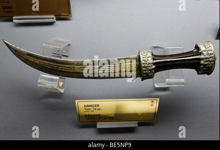 Krummer, Turkish dagger from the 19th Century, Military Museum, Askeri Mues, Osmanbey, Istanbul, Turkey Stock Photo