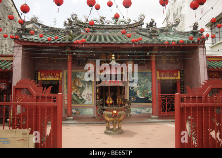 Chinese temple in the Chinatown of Kuching, Sarawak, Borneo, Malaysia, Southeast Asia Stock Photo