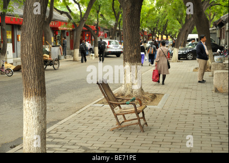 A street scene near the Lama Temple Yong He Gong at Dongcheng Hutong Stock Photo