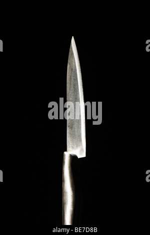 https://l450v.alamy.com/450v/be7d8b/kitchen-knife-on-black-background-be7d8b.jpg