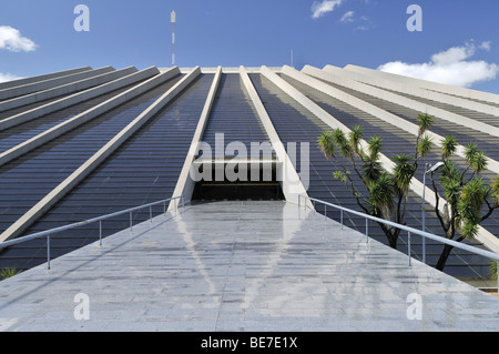 Teatro Nacional Cláudio Santoro National Theater, architect Oscar Niemeyer, Brasilia, Distrito Federal state, Brazil, South Ame Stock Photo