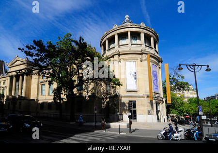 Building housing the 'Musée Guimet', a museum dedicated to Asian arts in central Paris, France. Stock Photo