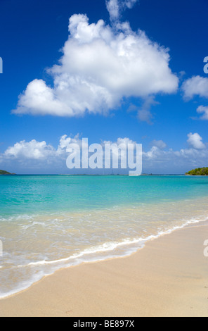 WEST INDIES Caribbean Grenadines Grenada Carriacou Island Paradise Beach at L'Esterre Bay with Sandy Island on horizon Stock Photo