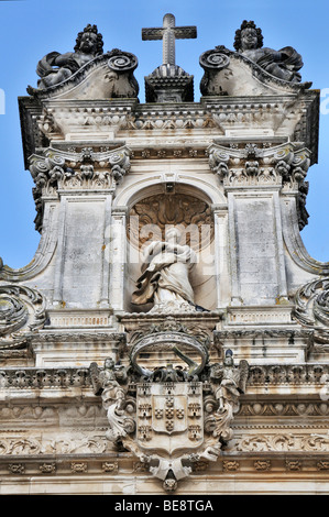 Detail of the façade above the main entrance of the church of the monastery of Santa Maria in Alcobaça, Mosteiro de Santa Maria Stock Photo