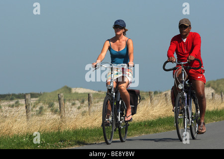 Fietsers, Belgische kust Bikers, Belgian coast Stock Photo