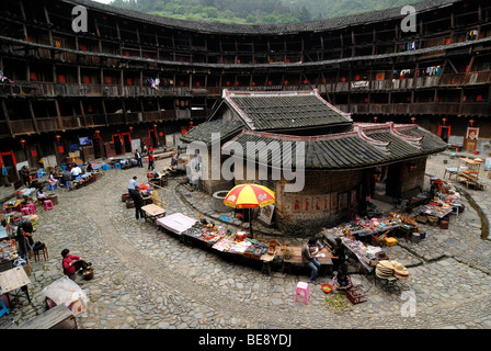 Roundhouse, Chinese: Tulou, with ancestral temple, adobe round house of the Hakka minority, Ta Xia de Yuan Building, Hukeng, Fu Stock Photo