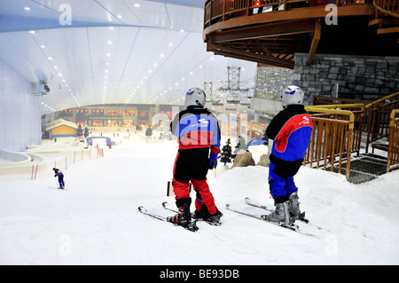 Skiers in the Ski Dubai indoor skiing hall in the Mall of the Emirates, Dubai, United Arab Emirates, Arabia, Middle East, Orient Stock Photo