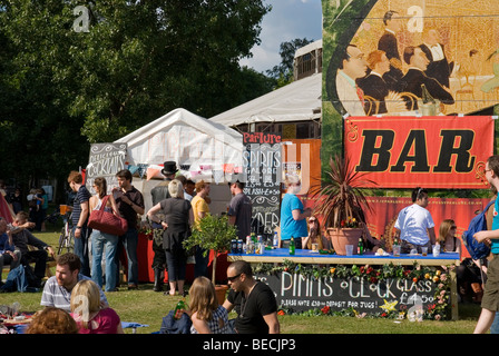 Bar at Paradise Gardens Festival in Victoria Park in Hackney, East London England UK 2009 Stock Photo