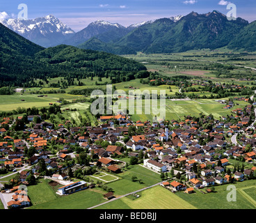 Aerial picture, Ohlstadt, Loisachtal Valley, Werdenfelser Land, Werdenfels, Wetterstein Range, Ammergau Alps, Upper Bavaria, Ge Stock Photo