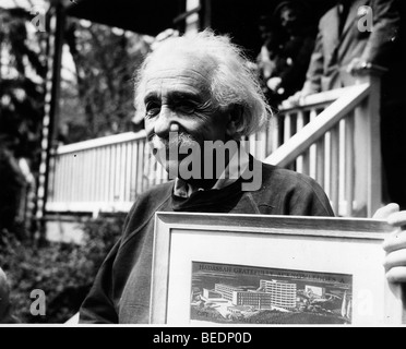 Professor Albert Einstein outside his home in Princeton Stock Photo