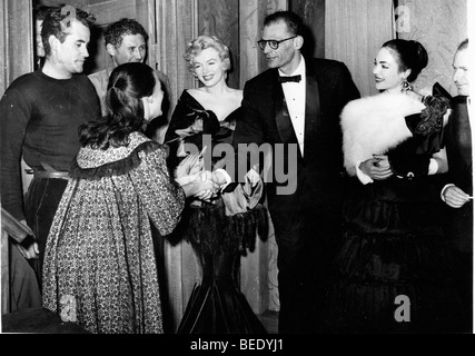 Starlet Marilyn Monroe with husband Arthur Miller at his play 'A View from the Bridge' Stock Photo