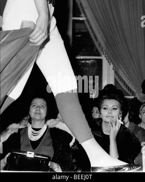 Actress Sophia Loren in the front row of a fashion show Stock Photo