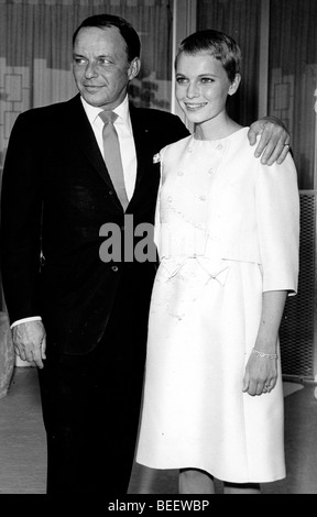 Frank Sinatra and Mia Farrow at their wedding in Vegas Stock Photo