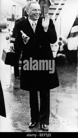 Singer Frank Sinatra arrives in London Stock Photo