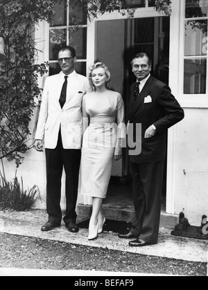 Actor LAURENCE OLIVER, Actress MARILYN MONROE (aka Norma Jean) and husband ARTHUR MILLER Stock Photo