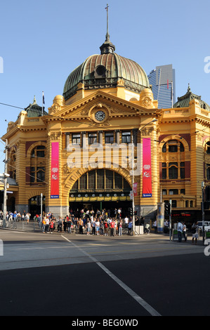 Main entrance to Flinders Station Melbourne Australia with crowds of people on pavement Stock Photo