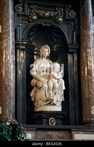 Madonna of Bruges by Michelangelo Buonarotti Stock Photo