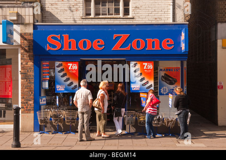 The shoe zone shop store in Great Yarmouth , Norfolk , Uk Stock Photo