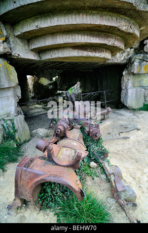 German gun in bunker of WW2 Batterie Le Chaos, part of Second World War Two Atlantikwall at Longues-sur-Mer, Normandy, France Stock Photo