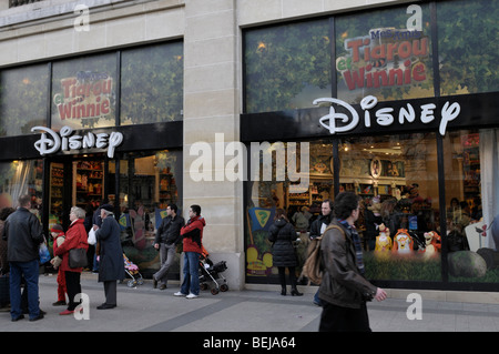 Disney Store (Champs-Élysées, Paris) - WanderDisney